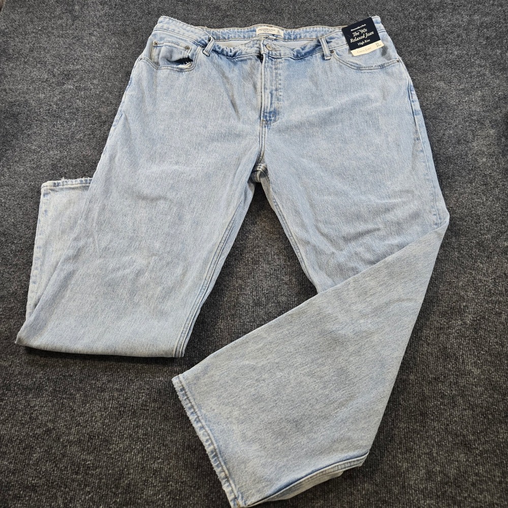 NWT Abercrombie Curve Love The 90s Relaxed Jean High Rise Light Wash 35 20R Y2K